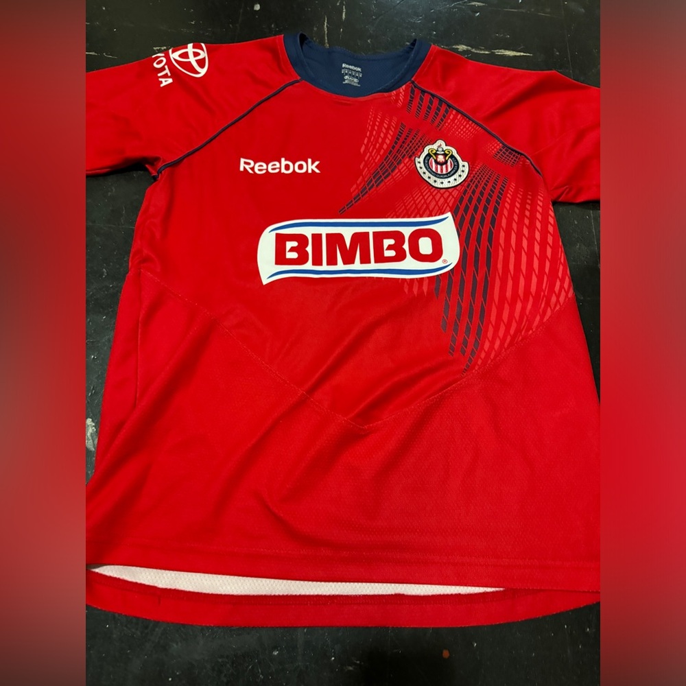 Chivas de Guadalajara Soccer Jersey Men's Medium Reebok Solid Red Football Bimbo